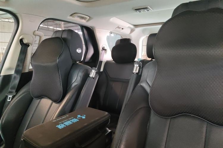 Used Land Rover Discovery 2017 3.0 SC V6 S Left Front Seat