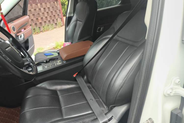 Used Land Rover Discovery  Left Front Seat