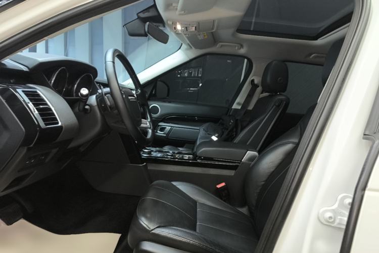Used Land Rover Discovery 2017 3.0 SC V6 S Left Front Seat