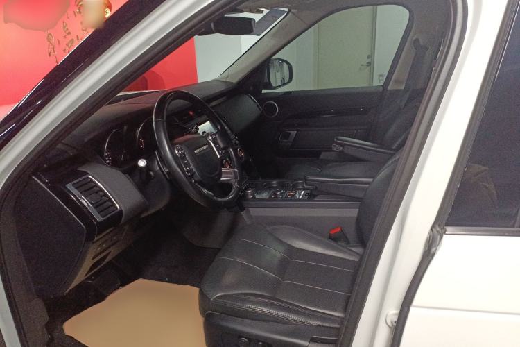 Used Land Rover Discovery 2017 3.0 SC V6 SE Left Front Seat