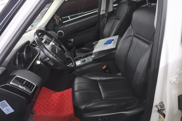 Used Land Rover Discovery 2017 3.0 SC V6 S Left Front Seat