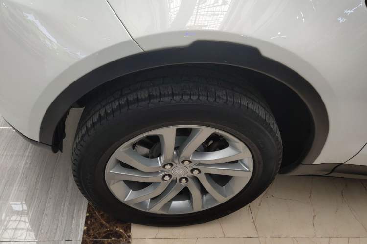 Used Land Rover Discovery 2017 3.0 SC V6 HSE Left Front Wheel Hub