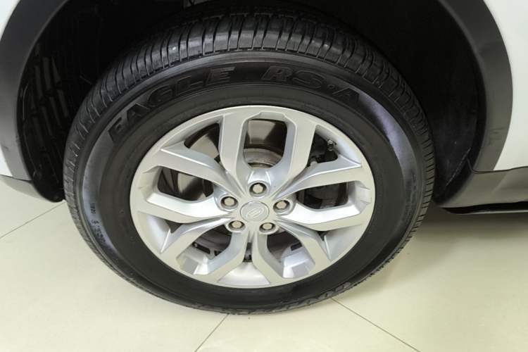 Used Land Rover Discovery 2017 3.0 SC V6 S Left Front Wheel Hub
