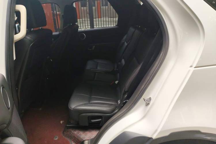 Used Land Rover Discovery 2017 3.0 SC V6 SE Left Rear Seat