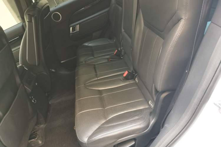 Used Land Rover Discovery 2017 3.0 SC V6 SE Left Rear Seat