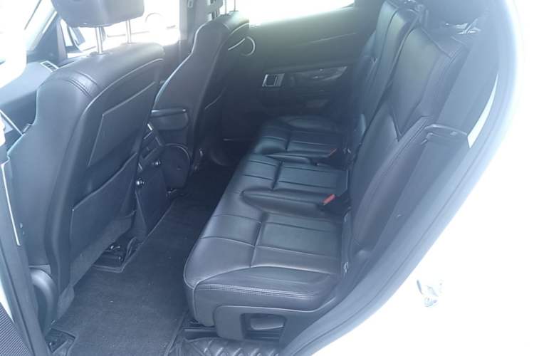 Used Land Rover Discovery 2017 3.0 SC V6 S Left Rear Seat