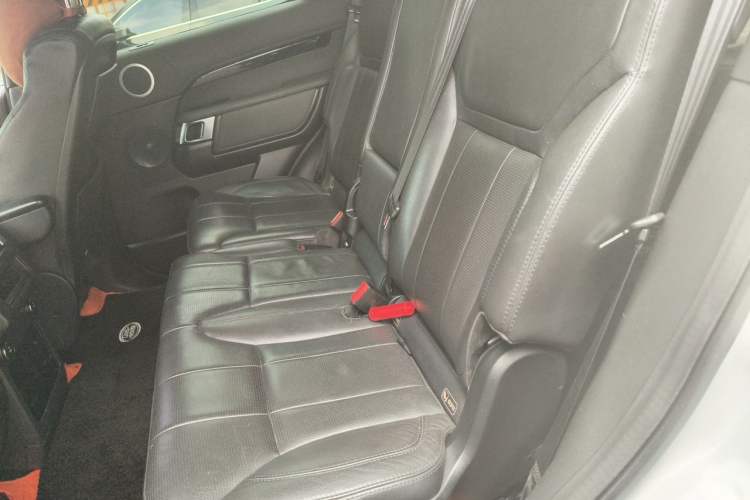 Used Land Rover Discovery 2017 3.0 SC V6 SE Left Rear Seat