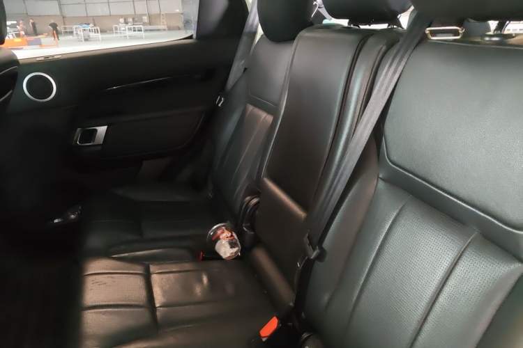 Used Land Rover Discovery 2017 3.0 SC V6 S Left Rear Seat
