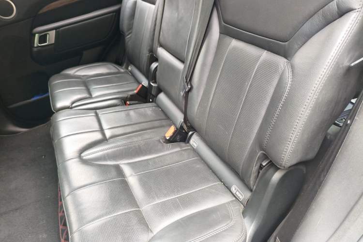 Used Land Rover Discovery 2017 3.0 SC V6 HSE Left Rear Seat