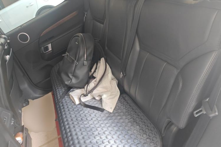 Used Land Rover Discovery 2017 3.0 SC V6 HSE Left Rear Seat