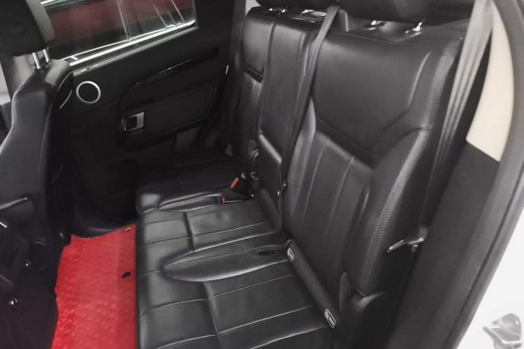 Used Land Rover Discovery 2017 3.0 SC V6 S Left Rear Seat