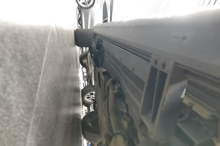 Used Land Rover Discovery 2017 3.0 SC V6 HSE Left Side Sill