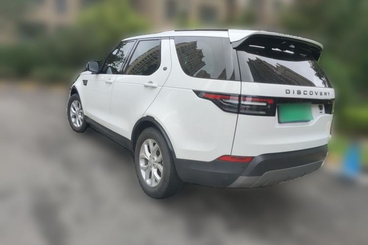 Used Land Rover Discovery 2017 5th Generation 3.0 V6 SE Rear Left 45 Deg