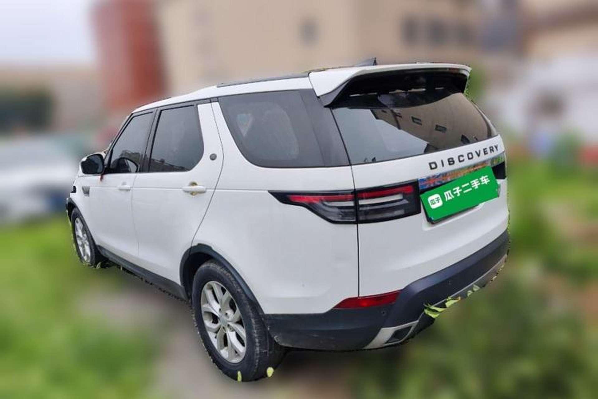 Used Land Rover Discovery 2017 3.0 SC V6 SE Rear Left 45 Deg