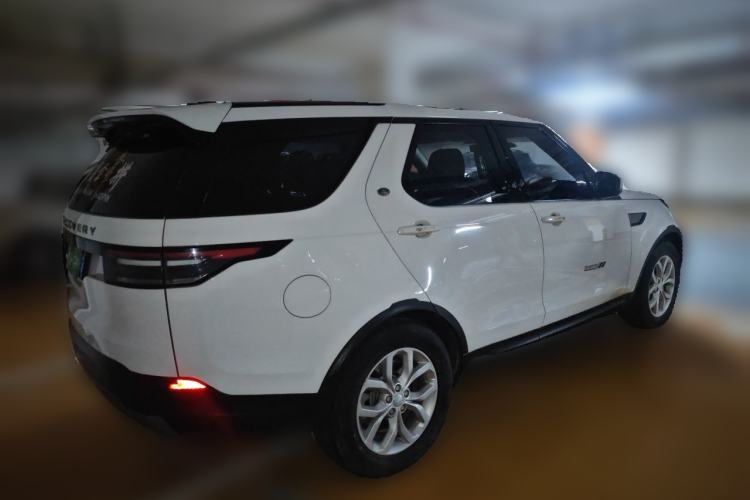 Used Land Rover Discovery 2017 3.0 SC V6 SE Rear Right 45 Deg