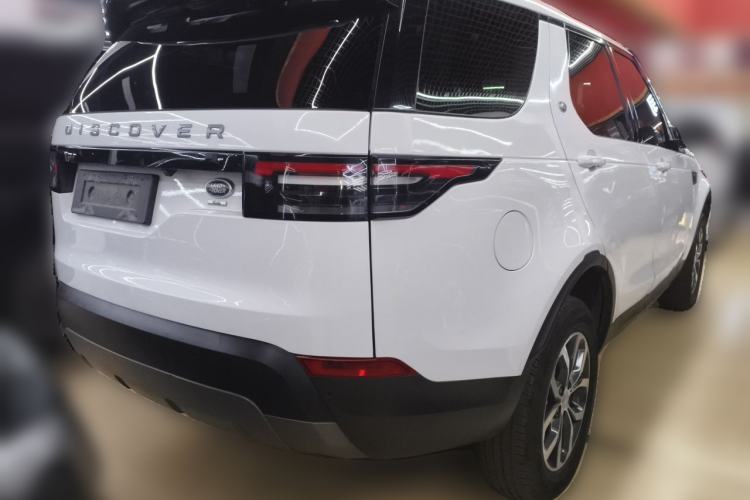 Used Land Rover Discovery 2017 3.0 SC V6 S Rear Right 45 Deg
