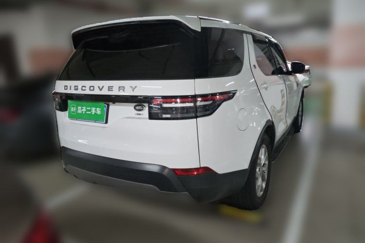 Used Land Rover Discovery 2017 3.0 SC V6 SE Rear Right 45 Deg