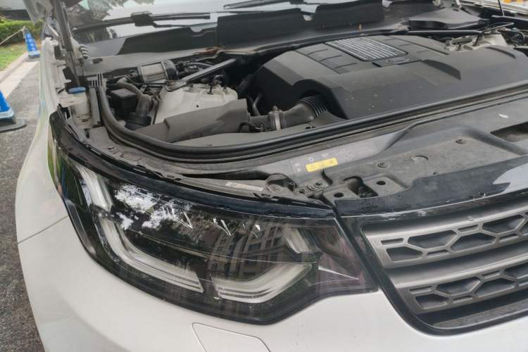 Used Land Rover Discovery 2017 5th Generation 3.0 V6 SE Right Front Headlight