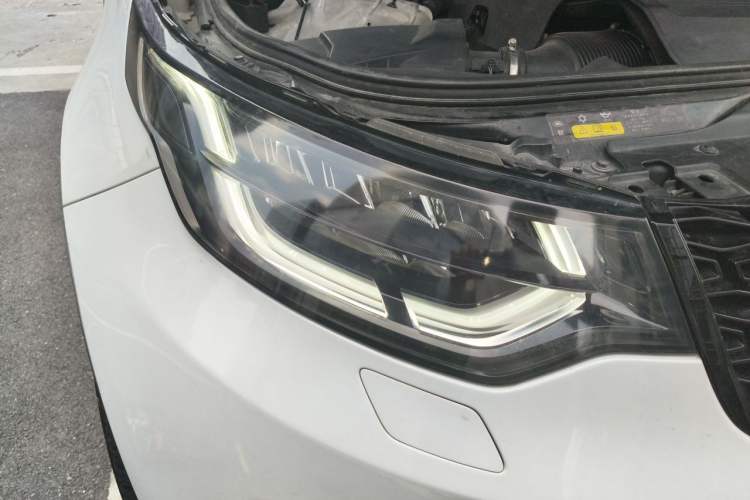 Used Land Rover Discovery 2017 3.0 SC V6 SE Right Front Headlight