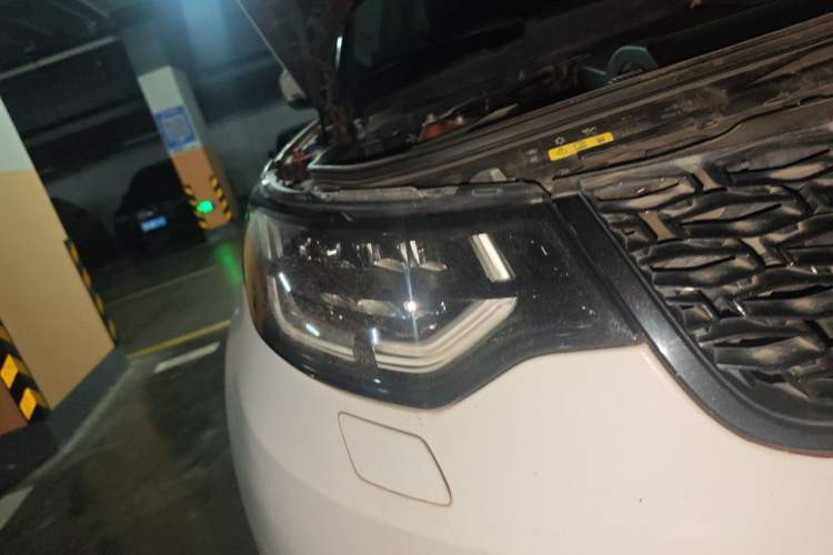 Used Land Rover Discovery 2017 3.0 SC V6 HSE Right Front Headlight