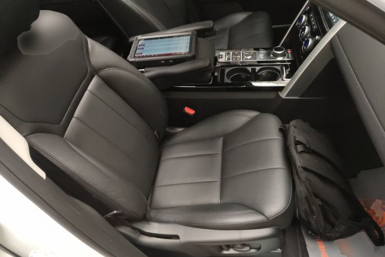 Used Land Rover Discovery 2017 3.0 SC V6 HSE Right Front Seat