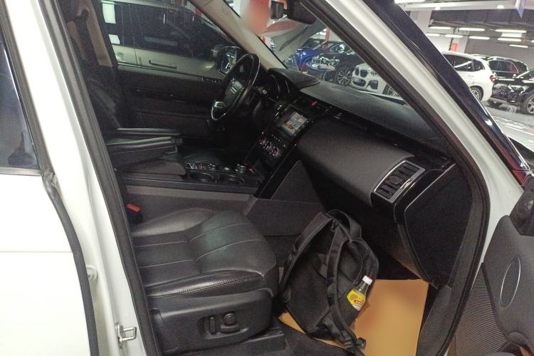Used Land Rover Discovery 2017 3.0 SC V6 SE Right Front Seat