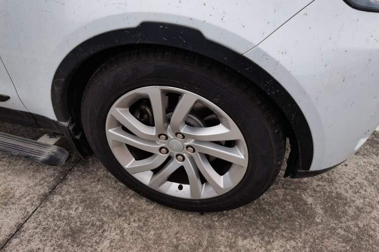 Used Land Rover Discovery 2017 3.0 SC V6 HSE Right Front Wheel Hub