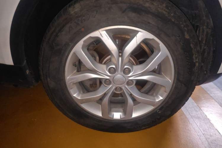 Used Land Rover Discovery 2017 3.0 SC V6 SE Right Front Wheel Hub
