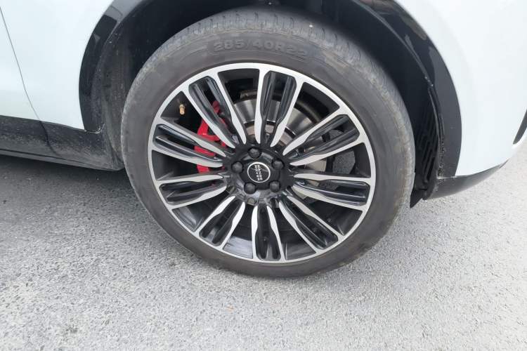 Used Land Rover Discovery  Right Front Wheel Hub