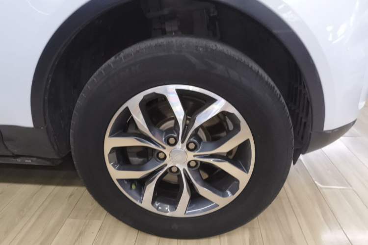 Used Land Rover Discovery 2017 3.0 SC V6 S Right Front Wheel Hub