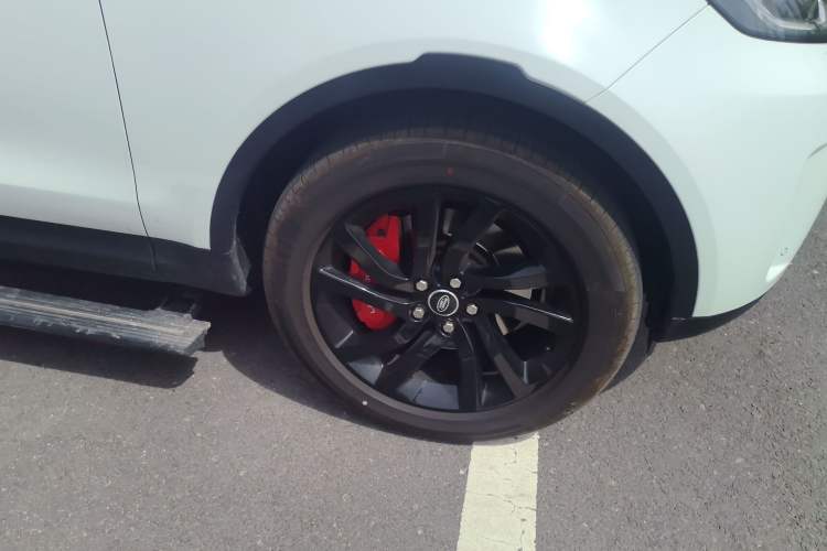 Used Land Rover Discovery 2017 3.0 SC V6 HSE Right Front Wheel Hub