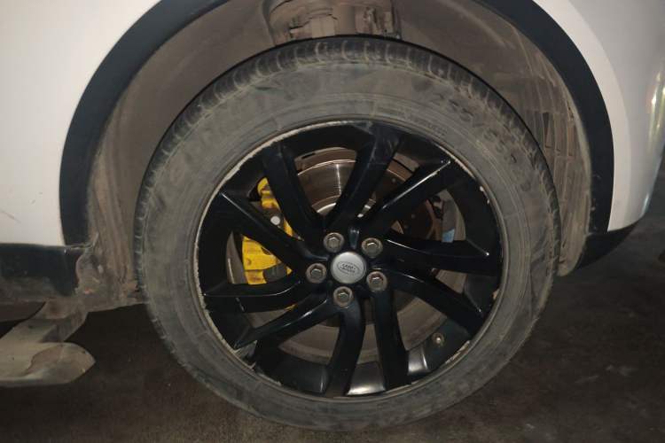 Used Land Rover Discovery 2017 3.0 SC V6 HSE Right Front Wheel Hub
