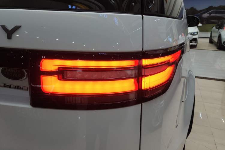 Used Land Rover Discovery 2017 3.0 SC V6 HSE Right Rear Taillight