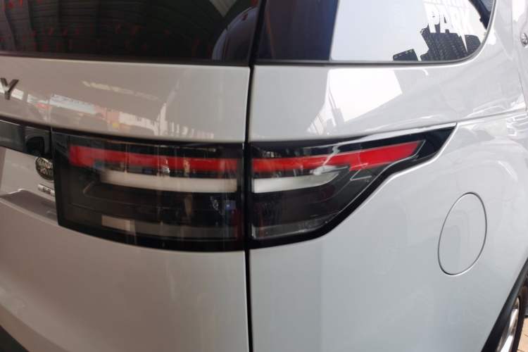 Used Land Rover Discovery 2017 3.0 SC V6 S Right Rear Taillight
