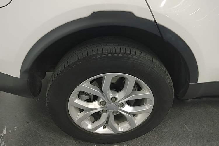 Used Land Rover Discovery 2017 3.0 SC V6 HSE Right Rear Wheel Hub
