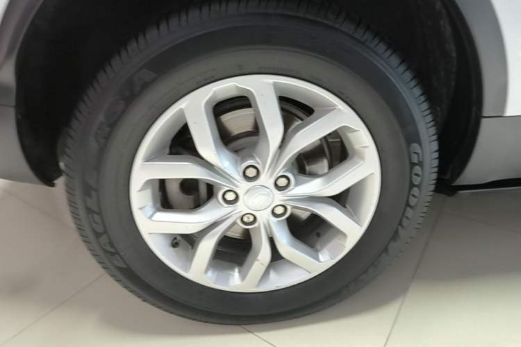 Used Land Rover Discovery 2017 3.0 SC V6 S Right Rear Wheel Hub