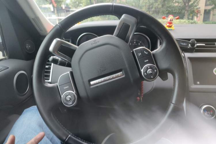 Used Land Rover Discovery 2017 5th Generation 3.0 V6 SE Steering Wheel