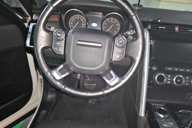 Used Land Rover Discovery 2017 3.0 SC V6 HSE Steering Wheel