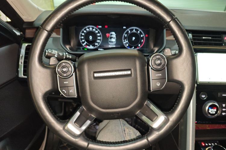 Used Land Rover Discovery 2017 3.0 SC V6 HSE Steering Wheel