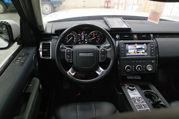 Used Land Rover Discovery 2017 3.0 SC V6 SE Steering Wheel