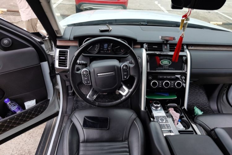Used Land Rover Discovery 2017 3.0 SC V6 HSE Steering Wheel