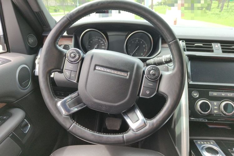 Used Land Rover Discovery 2017 3.0 SC V6 HSE LUXURY Steering Wheel