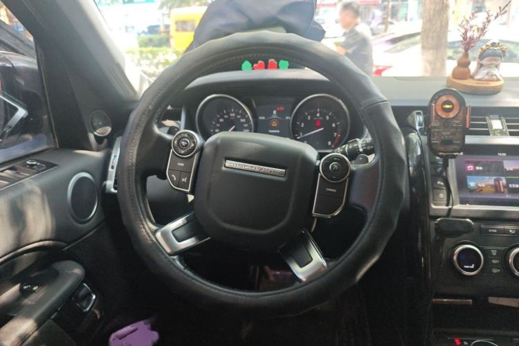 Used Land Rover Discovery 2017 3.0 SC V6 SE Steering Wheel