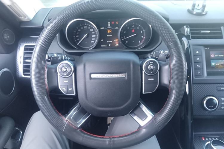 Used Land Rover Discovery 2017 3.0 SC V6 S Steering Wheel