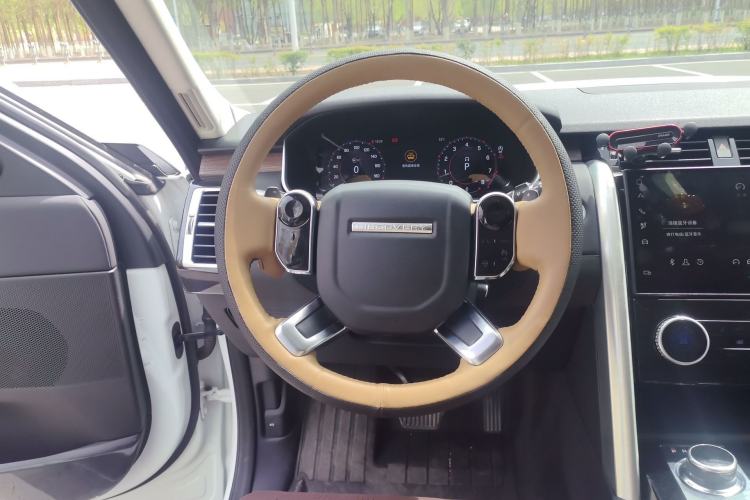 Used Land Rover Discovery 2017 3.0 SC V6 HSE Steering Wheel