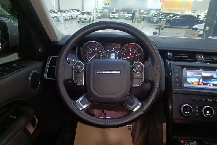 Used Land Rover Discovery 2017 3.0 SC V6 SE Steering Wheel