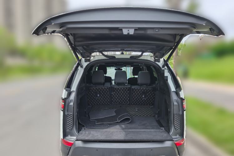 Used Land Rover Discovery 2017 3.0 SC V6 HSE LUXURY Trunk