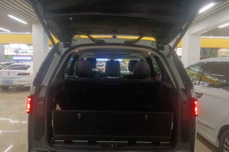 Used Land Rover Discovery 2017 3.0 SC V6 HSE Trunk