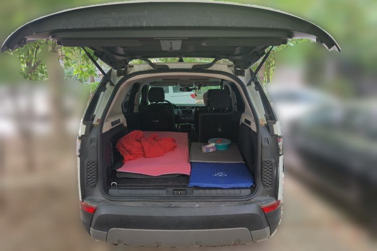 Used Land Rover Discovery 2017 3.0 SC V6 S Trunk