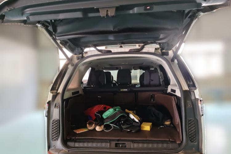 Used Land Rover Discovery 2017 3.0 SC V6 S Trunk